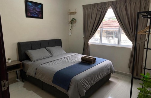 Rajabasa House | Adit Pwk guest house