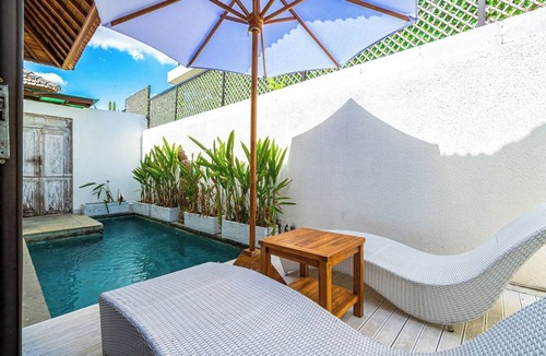 Padonan Villa | Aesthetic Villa Jasmine with Private Pool -Canggu