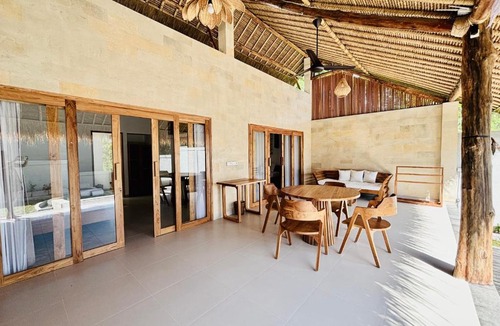 Amed Villa | Alone Villa