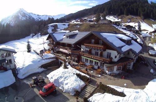 Mittelberg Hotel | Alpenhotel Widderstein