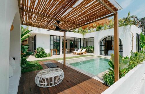 Mambal Villa | Amari Villa Modern 2BR Pool & Rooftop Sauna in Ubud