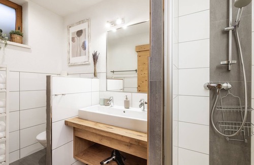 Ried im Oberinntal Apartment | Apart amber with 135 m² with a large sunny terrace for 6-11 people