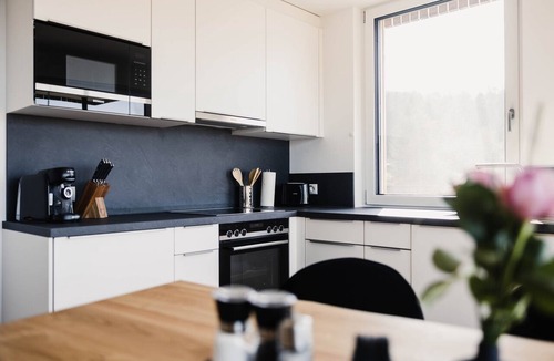 Hoerbranz Apartment | Apartment "2 Rooms with Lake View" with Balcony and Wi-Fi