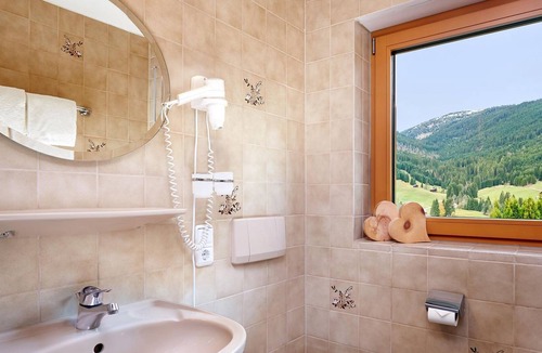 Riezlern Apartment | Apartment 5 with 1 bedroom and west-facing balcony - Strasser guest house