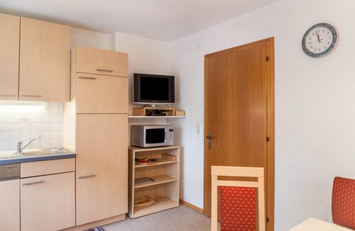 Hippach Apartment | Apartment 'Dornauer Sommer' with Mountain View, Balcony & Wi-Fi