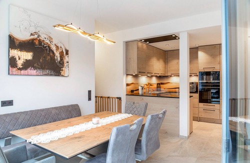 Fliess Apartment | Apartment 'Elsa' with Mountain Views, Private Terrace and Wi-Fi
