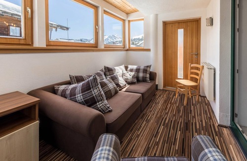 Konigsleiten Apartment | Apartment in "Chalet Central - Top CC5" near several Ski Areas with Shared Sauna