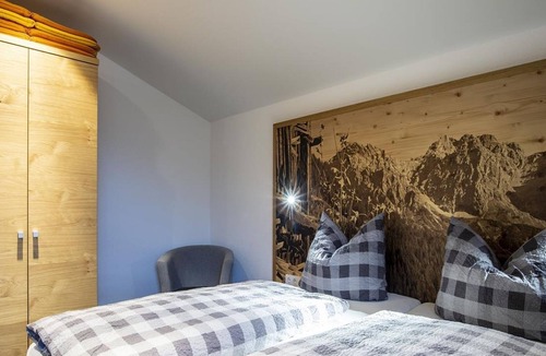 Riezlern Apartment | Apartment/south-facing balcony/shower/toilet (Widderstein) - Gästehaus Boersch - Jochum family