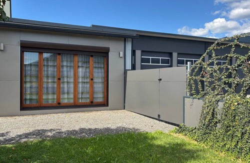 Pols Apartment | Apartment with Mountain View and Garden near Red Bull Ring