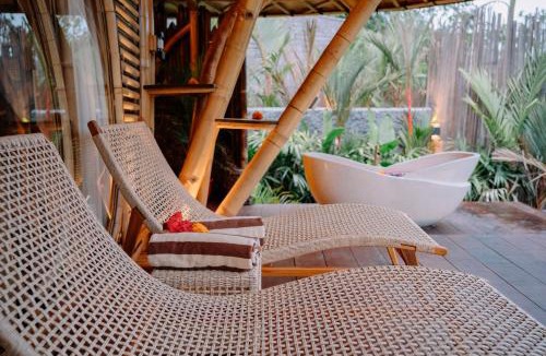 Selat Villa | Ari's Bamboo House Sidemen - NYAN BALI