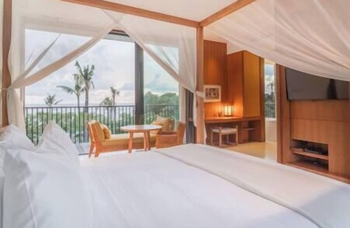 Batu Bolong Villa | Arnalaya Beach House | Canggu Sea-Breeze 5BR Villa — Chef & Beachfront
