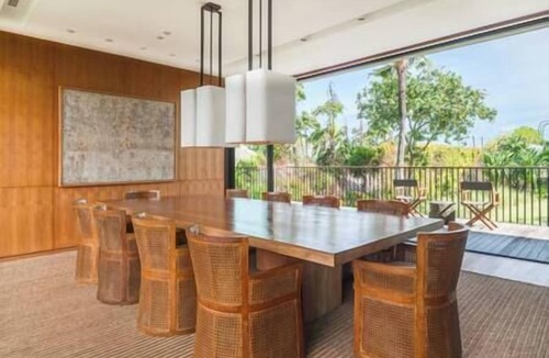 Batu Bolong Villa | Arnalaya Beach House | Canggu Sea-Breeze 5BR Villa — Chef & Beachfront
