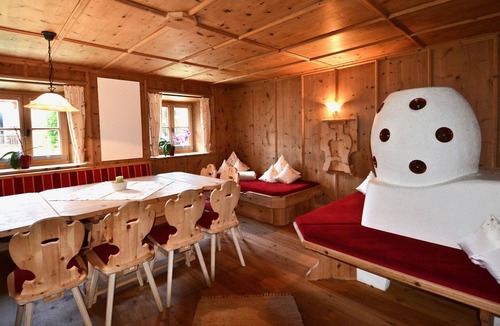 Umhausen House | Attractive holiday home in Umhausen with infrared sauna