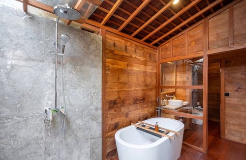 Ubud City-Centre Hotel | Bali Nature Stay Near Goa Gajah Temple with Outdoor Pool & Breakfast Included