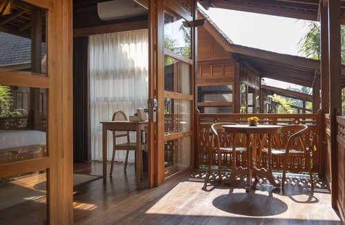 Ubud City-Centre Hotel | Bali Nature Stay Near Goa Gajah Temple with Outdoor Pool & Breakfast Included