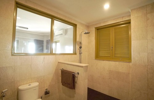 Purwakerti Hostel | Bayu Hotel Deluxe Sea View inc. Breakfast