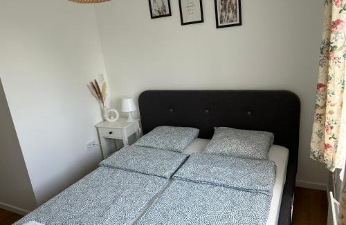 Pecsvarad Apartment | Bazsarózsa Kuckó