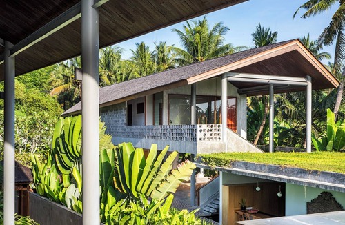 Saba Villa | Beachside 4BR Villa Perfect for Families