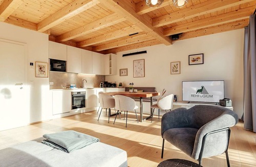Schonberg House | Beautiful villa for 8 people with WIFI, TV, terrace and pets allowed
