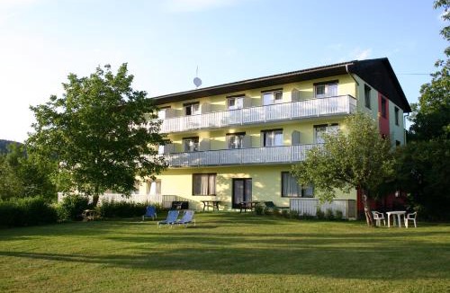 Sankt Primus Hotel | Bed & Breakfast Eckwirt