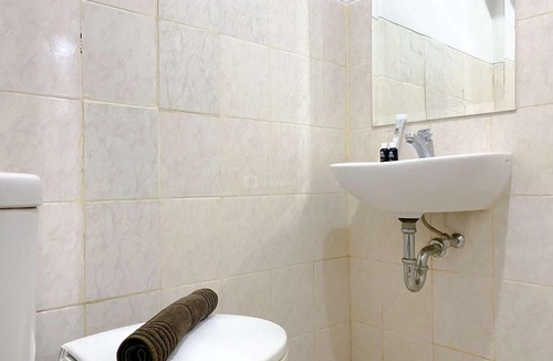 Legok Apartment | Best Price and Comfortable 2BR Park View Condominium Apartment By Travelio