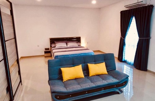 Batam House | Binbaba Homestay - Grand Maganda