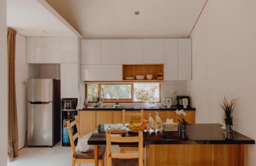 Parongpong Villa | Bloem & Blossom House