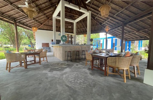 Moyo Hotel | Blue EmOcean Dive Eco lodge