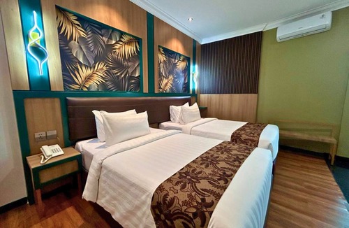 Tanjung Pinang Hotel | Bona Ventura Hotel & Skybar