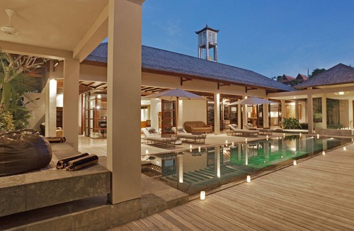 Bukit Villa | Book 3 Bedrooms, Stay at Large 4 Bedrooms Luxe Pool Villa, Daily staff service