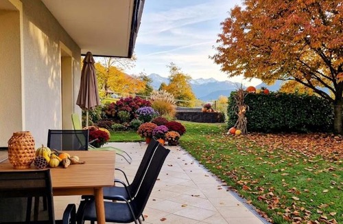 Altossiach Apartment | Boutique73 Suite Garden Active Autumn Getaway Fish Bike Hike
