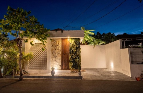 Padonan Villa | Brand New Canggu Villa-Large Pool, Near Finns & Gyms