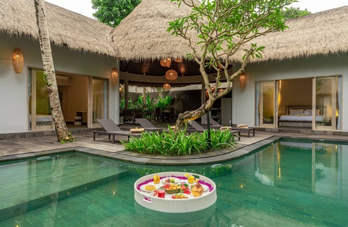 Melayang Villa | Brand new Luxury 3BR villa Ethnic Ubud #1