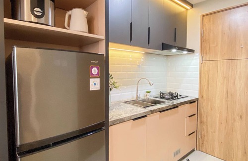 Duren Sawit Apartment | Bright And Warm Studio Room At Apartment Lrt City Jatibening