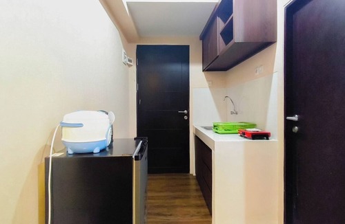 Sidoarjo Apartment | Bright Woody Vibes Studio Room At Suncity Residence Apartment