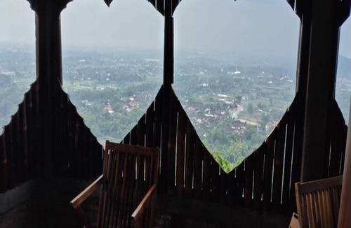 Srimulyo Hostel | Bukit Tompak Cottage