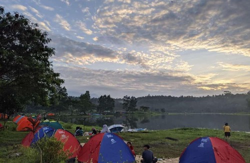 Kecamatan Narmada Hostel | Bumi Perkemahan Gunung Jae