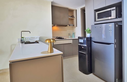 Pantai Indah Kapuk Apartment | By The Sea By SanLiving - 3BR - PIK