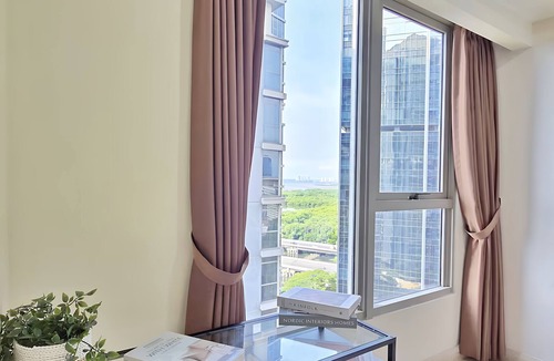 Pantai Indah Kapuk Apartment | By The Sea By SanLiving - 3BR - PIK