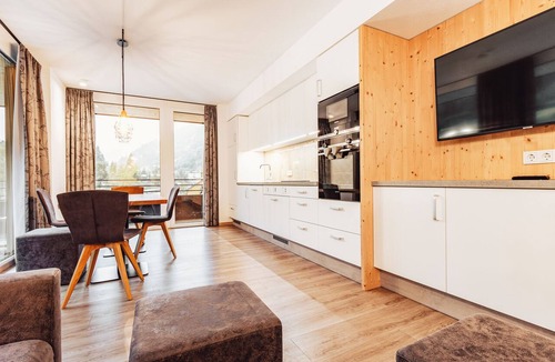 Kappl Apartment | C(h)illas apartments for 4–5 people (2 bedrooms) right next to the mountain lifts