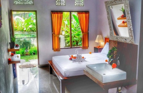 Lodtunduh Hotel | canang gardens
