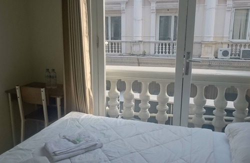 Surabaya Hotel | Capsule Homestay Surabaya