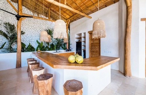 Jimbaran Villa | Casa Asachai: connected 7bdrs bohemian retreat