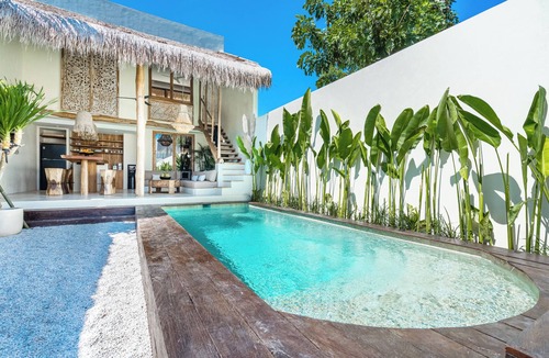 Jimbaran Villa | Casa Asachai: connected 7bdrs bohemian retreat