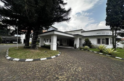 Setiabudi House | Casa D'Ladera Bandung Double Suite