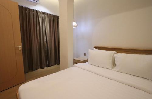 Lubuk Baja House | Casabella 3BR 302, Walk 5 min to Grand Batam Mall