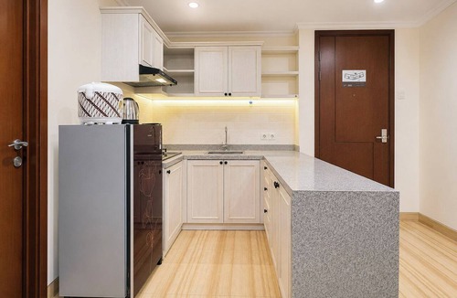 Surabaya Apartment | Chic And Classic 2Br At Apartment Grand Sungkono Lagoon