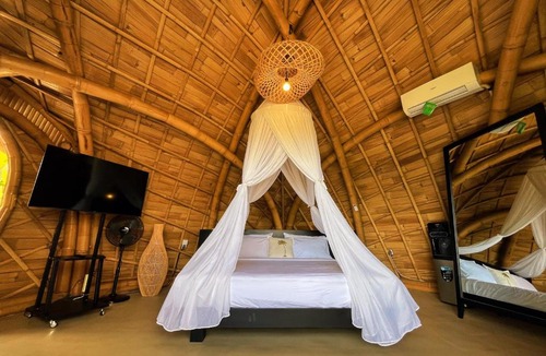 Sidemen Villa | Circle House Bamboo Sidemen