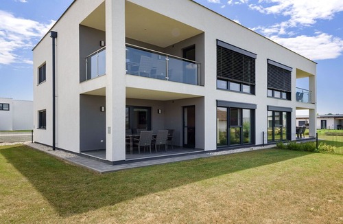 Lutzmannsburg House | Classy Holiday Home in Lutzmannsburg with Garden