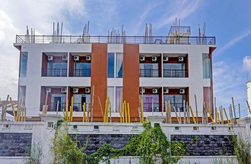 Batam Hotel | Collection O 91586 Green House Tiban